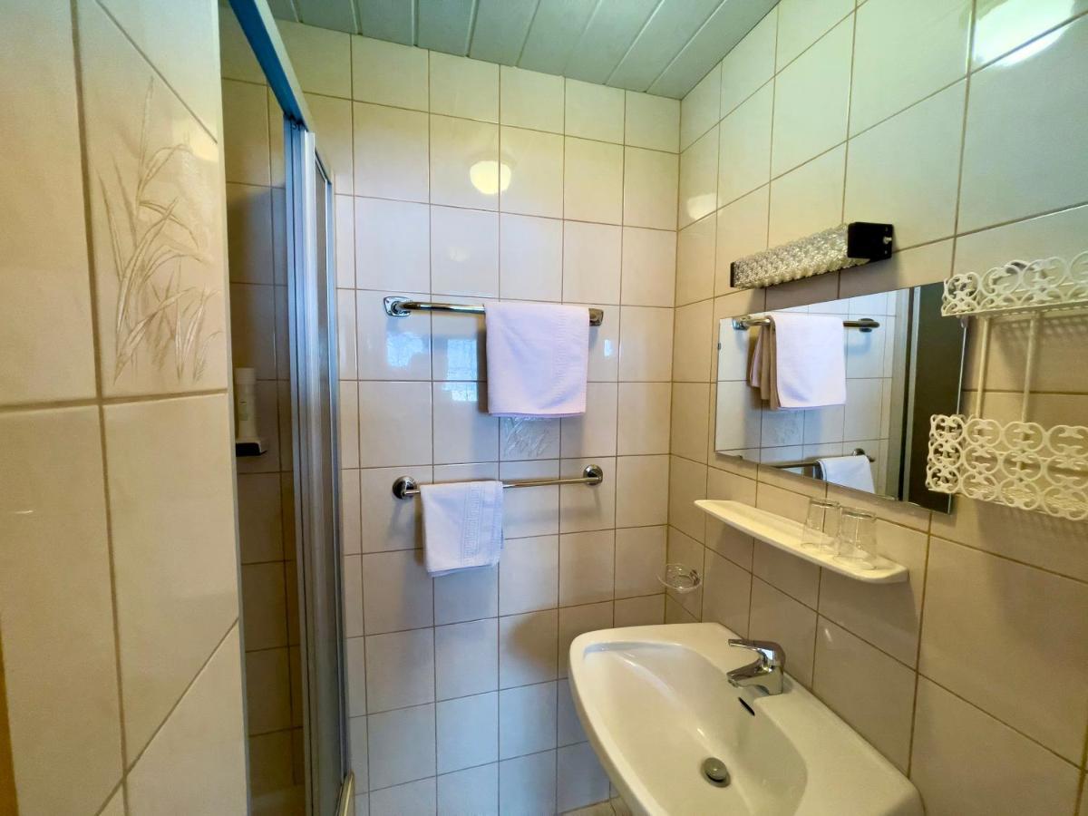 Doppelzimmer mit Balkon